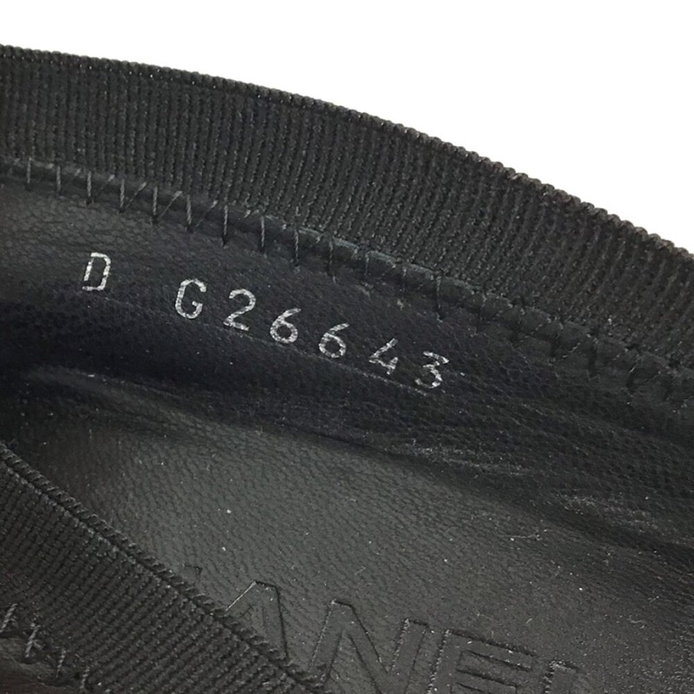 Chanel Spirit Interlocking CC Logo Pumps - Picture 9 of 12